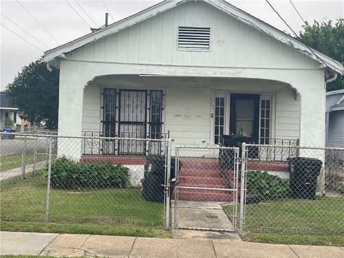 1700 Piety St, New Orleans, LA, 70117-6042 | Card Image
