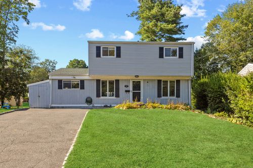 49 Regent Ct, Stamford, CT, 06907-1425 | Card Image