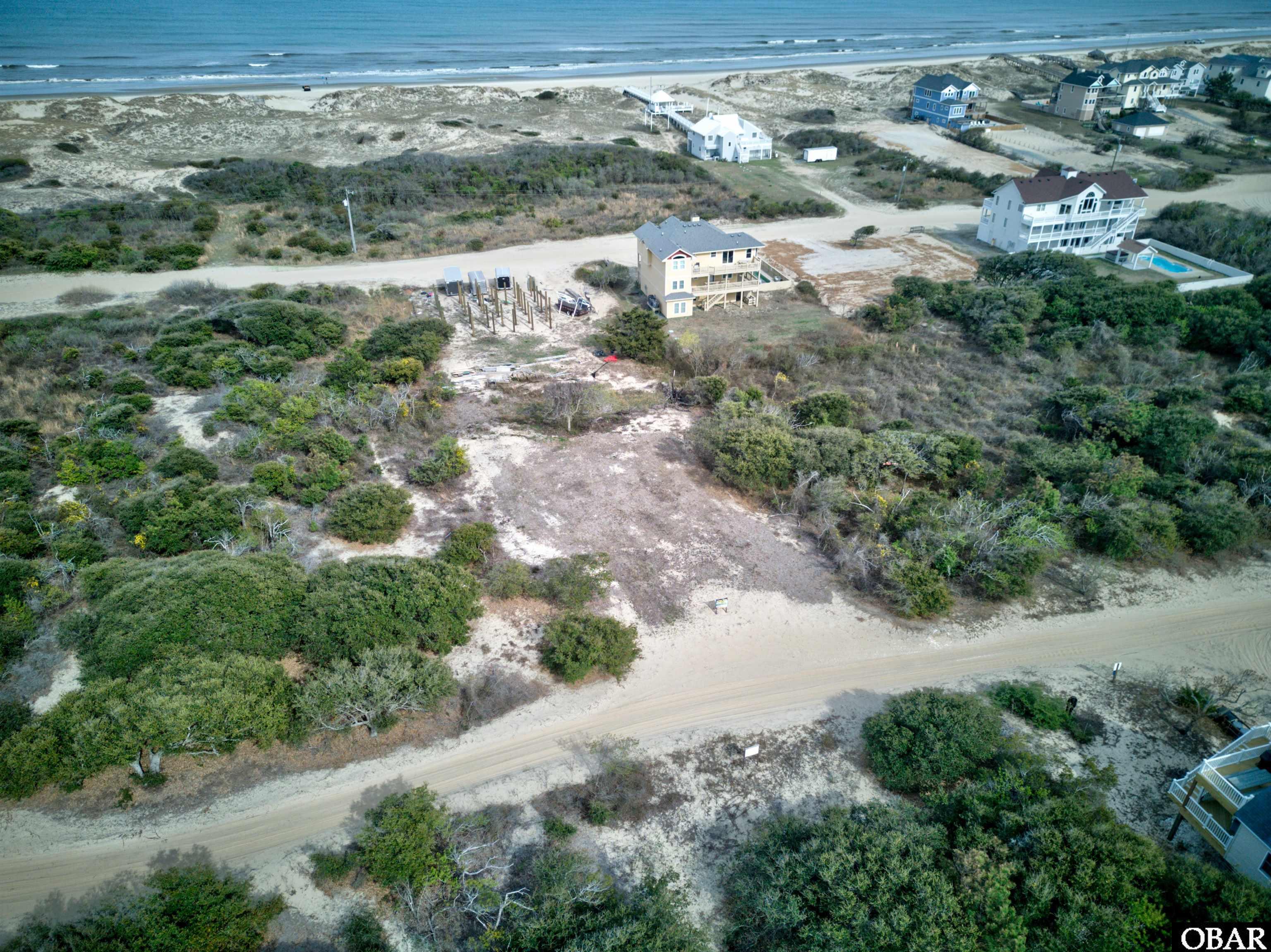 Land in Corolla 5