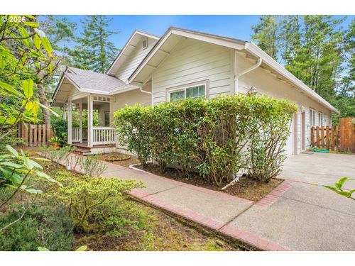 5096 Wood Lake Way, Florence, OR, 97439-9187 | Card Image