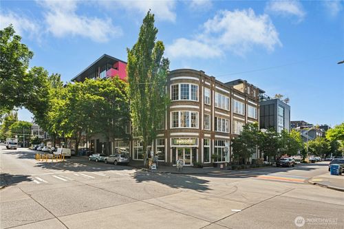 apt-302-1111 E Pike St, Seattle, WA, 98122-3985 | Card Image