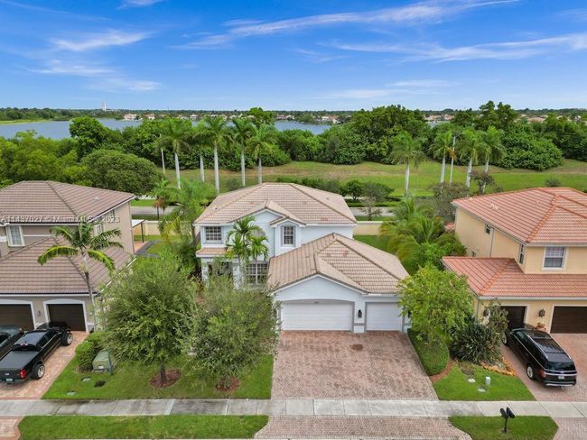 18051 Sw 41st St, House other with 4 bedrooms, 2 bathrooms and null parking in Miramar FL | Image 6