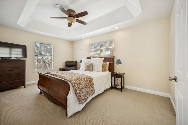 2306 Sundrop Dr, House other with 3 bedrooms, 4 bathrooms and 2 parking in Glenview IL | Image 11