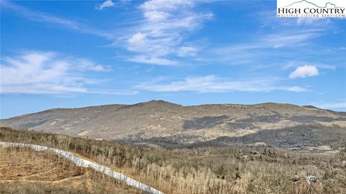 11103-111 Sugar Ski Dr, Sugar Mountain, NC, 28604-7145 | Card Image