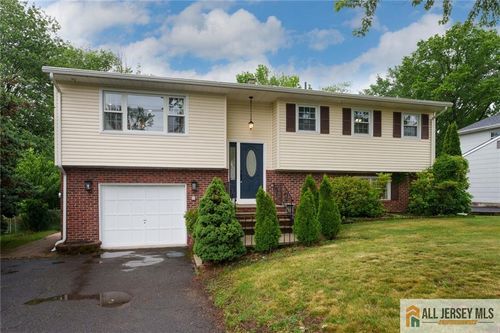 2025 Oak Tree Rd, Edison, NJ, 08820-2035 | Card Image