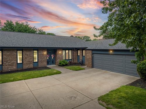 24707 Westwood, Westlake, OH, 44145 | Card Image