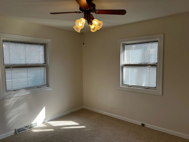 8001 45 Th St, House other with 3 bedrooms, 2 bathrooms and 2 parking in Lyons IL | Image 8
