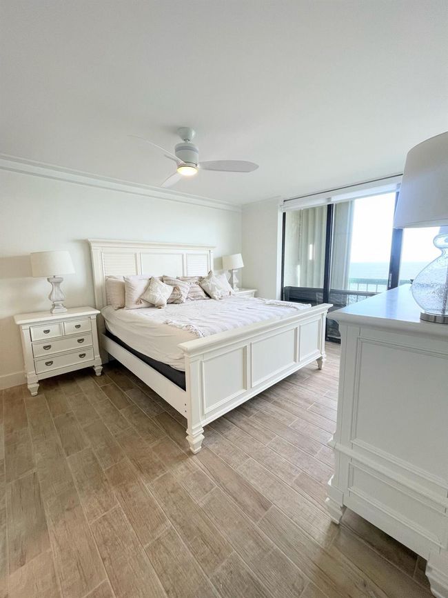 APT-604 - 9900 S Ocean Dr, Condo with 2 bedrooms, 2 bathrooms and null parking in Jensen Beach FL | Image 9