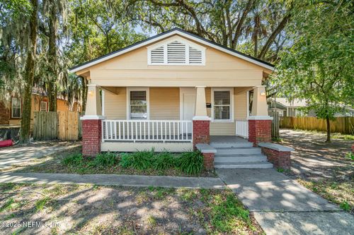 82 W 27th St, JACKSONVILLE, FL, 32206-2065 | Card Image