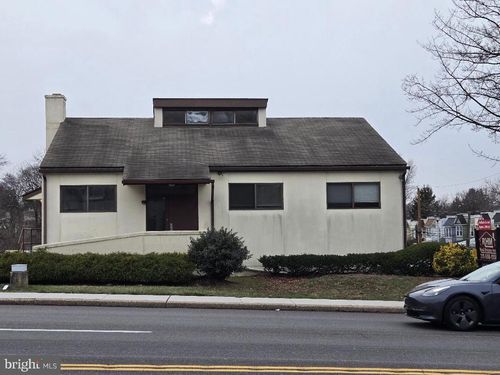 42 N York Rd, WILLOW GROVE, PA, 19090-3415 | Card Image