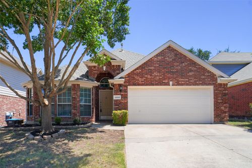 5000 Coral Creek Dr, Fort Worth, TX, 76135-1831 | Card Image