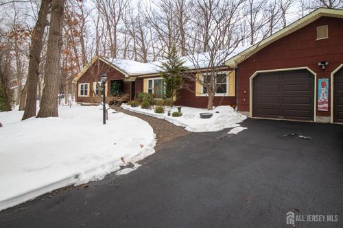 20 Edward Ave, Monroe, NJ, 08831-8525 | Card Image