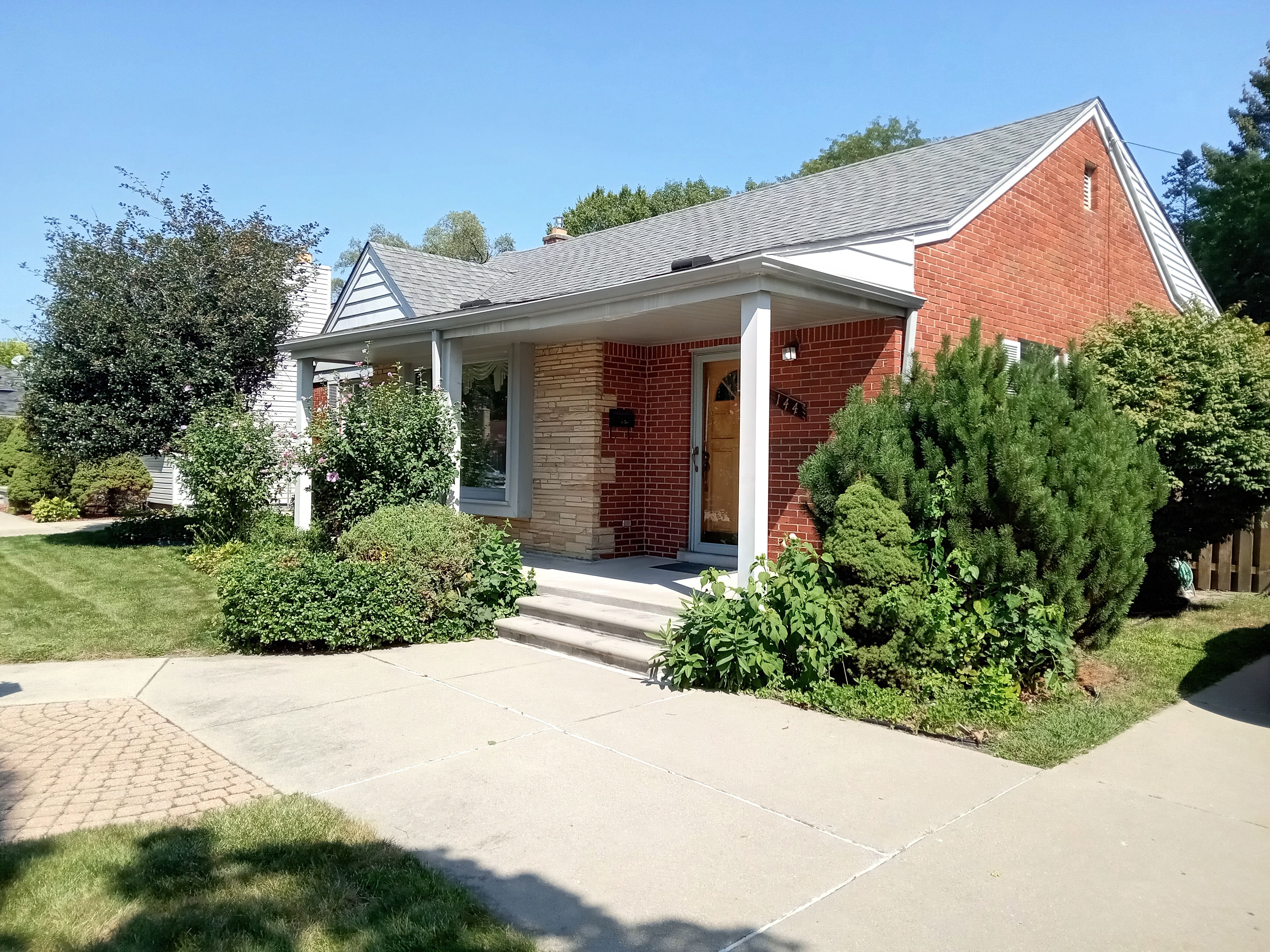 Vernon St, Dearborn, MI 48128