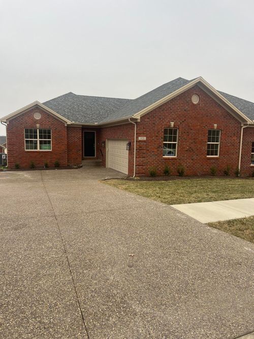 1121 Leawood Dr, Frankfort, KY, 40601-3396 | Card Image