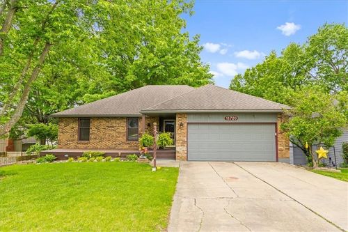 11720 Troost Ave, Kansas City, MO, 64131-3710 | Card Image