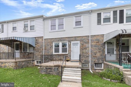 8 Enjay Ave, Baltimore, MD, 21228-3525 | Card Image
