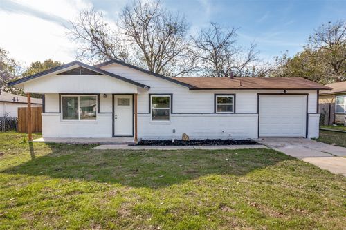 5228 Stanley Keller Rd, Haltom City, TX, 76117-1916 | Card Image