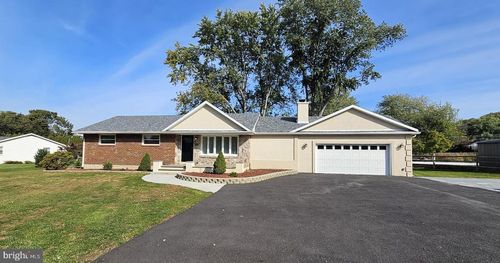 4737 Ackermans Ln, Coopersburg, PA, 18036-9461 | Card Image