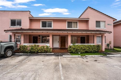 apt-203-8033 Lake Dr, Doral, FL, 33166-7717 | Card Image