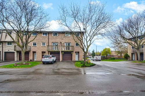 33-985 Limeridge Rd E, Hamilton, ON, L8W1X9 | Card Image