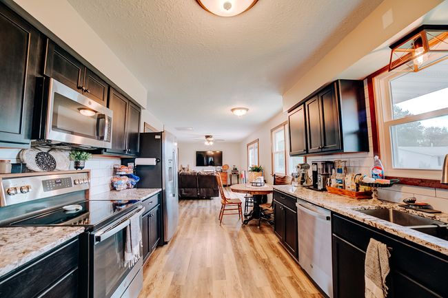 703 E Rosewood St, House other with 3 bedrooms, 2 bathrooms and 2 parking in Watseka IL | Image 15