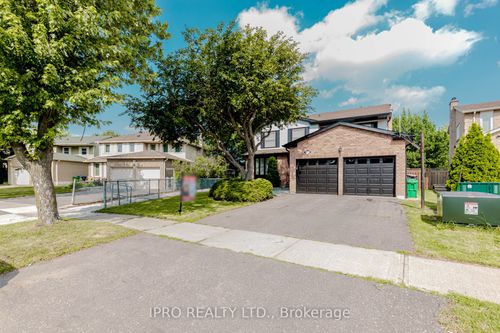 6101 Edenwood Dr, Mississauga, ON, L5N2Y6 | Card Image
