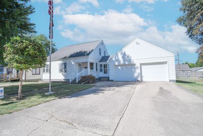 806 S Pine Street, House other with 3 bedrooms, 1 bathrooms and null parking in Seymour IN | Image 2