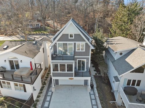 422 S Lakeshore Drive, Fontana, WI, 53125 | Card Image