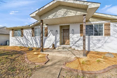 621 S Arizona Dr, Celina, TX, 75009-6502 | Card Image