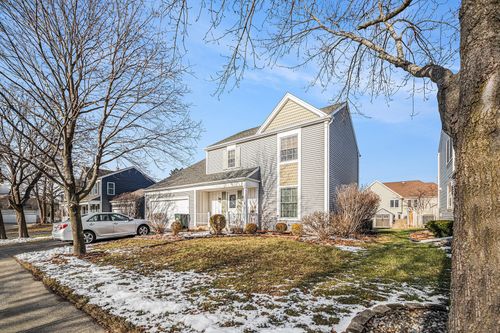 1279 Bison Trl, Carol Stream, IL, 60188-3324 | Card Image