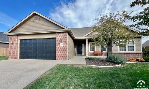 5504 Harvard Rd, Lawrence, KS, 66049-5701 | Card Image