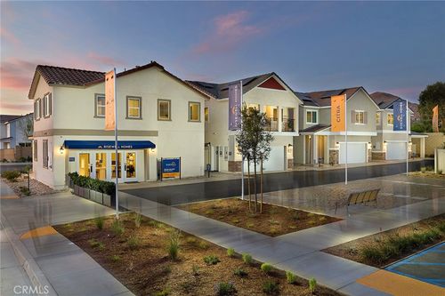71-33535 Mission Trl, Lake Elsinore, CA, 92530-8540 | Card Image
