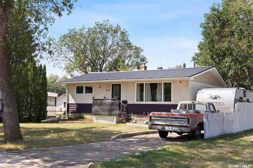 520 Montague St, Regina, SK, S4R3W5 | Card Image
