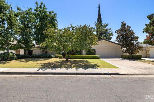 600 Jamaica Way, Bakersfield, CA, 93309-2313 | Card Image