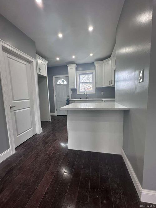 11406 Inwood St, Jamaica, NY, 11436-1143 | Card Image