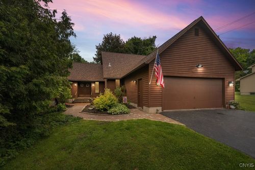 4962 Tall Oaks Dr, Fayetteville, NY, 13066-9768 | Card Image