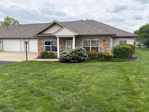 3077 Whitewood St Nw, North Canton, OH, 44720-8384 | Card Image