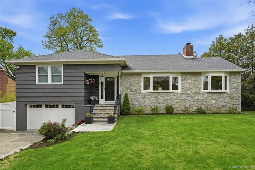 189 Lawn Ter, Mamaroneck, NY, 10543-4024 | Card Image