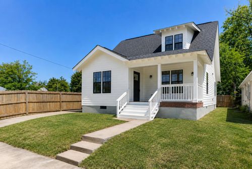 960 Blythe St, Memphis, TN, 38104-5803 | Card Image