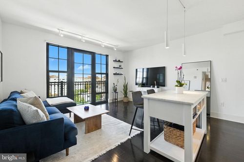 901-1011 M St Nw, WASHINGTON, DC, 20001-5357 | Card Image