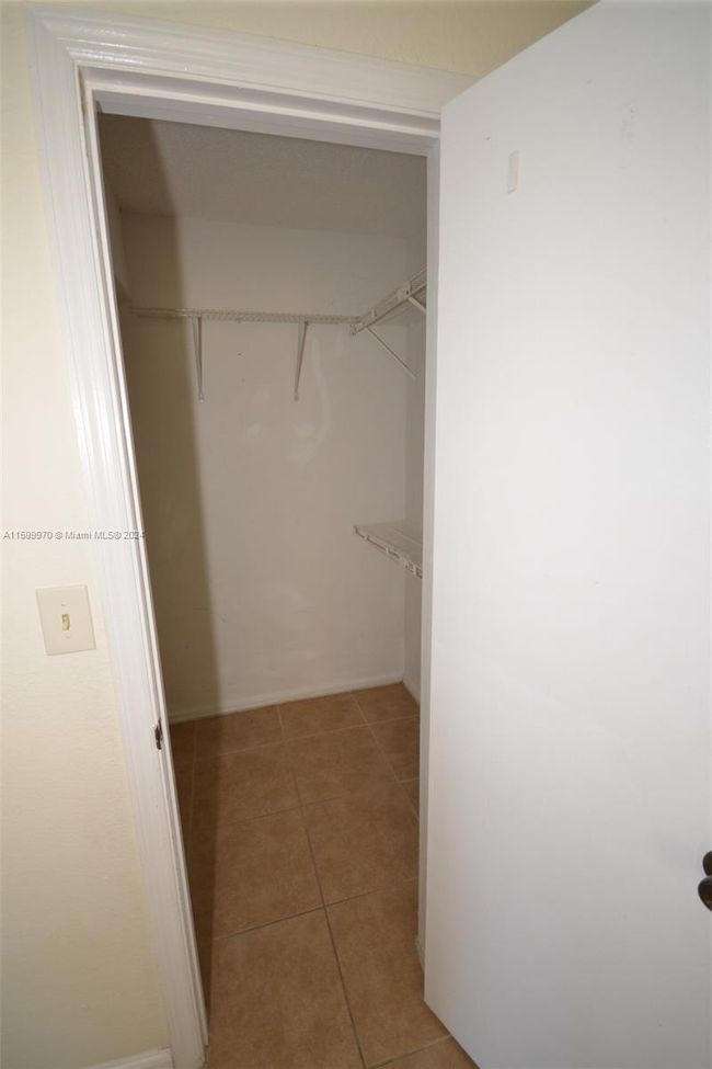 APT-2102 - 2796 S University Dr, Condo with 2 bedrooms, 2 bathrooms and null parking in Davie FL | Image 14