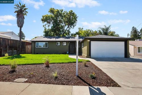 2425 Jerilynn Dr, Concord, CA, 94519-2157 | Card Image