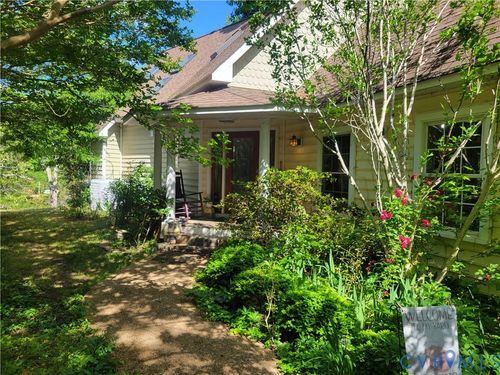 450 Perkins Ln, Urbanna, VA, 23175-2009 | Card Image