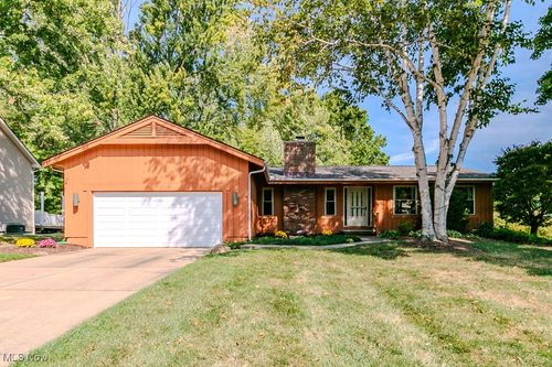 9121 Bernwood Ct, Mentor, OH, 44060-7349 | Card Image