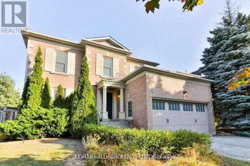 unit-a-30 Gatcombe Cir, Richmond Hill, ON, L4C9P5 | Card Image
