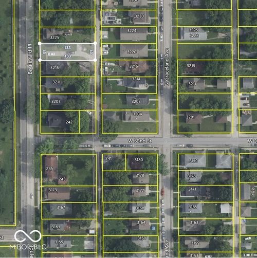 3221 Boulevard Pl, Indianapolis, IN, 46208-4655 | Card Image