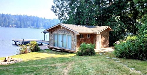 425 W Shore Loop Rd, Snohomish, WA, 98290-7571 | Card Image