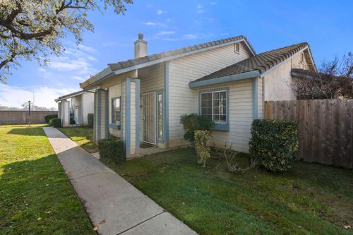 2644 Parkway, Ceres, CA, 95307-2056 | Card Image