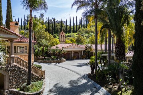 39250 Calle Ortega, Murrieta, CA, 92562 | Card Image