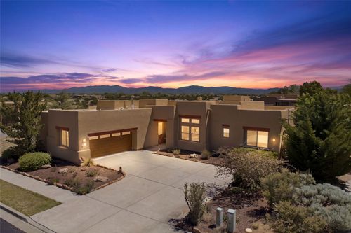 6 Madre Mtn, Santa Fe, NM, 87508-4814 | Card Image